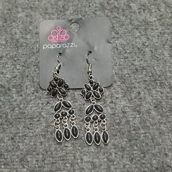 Paparazzi earrings